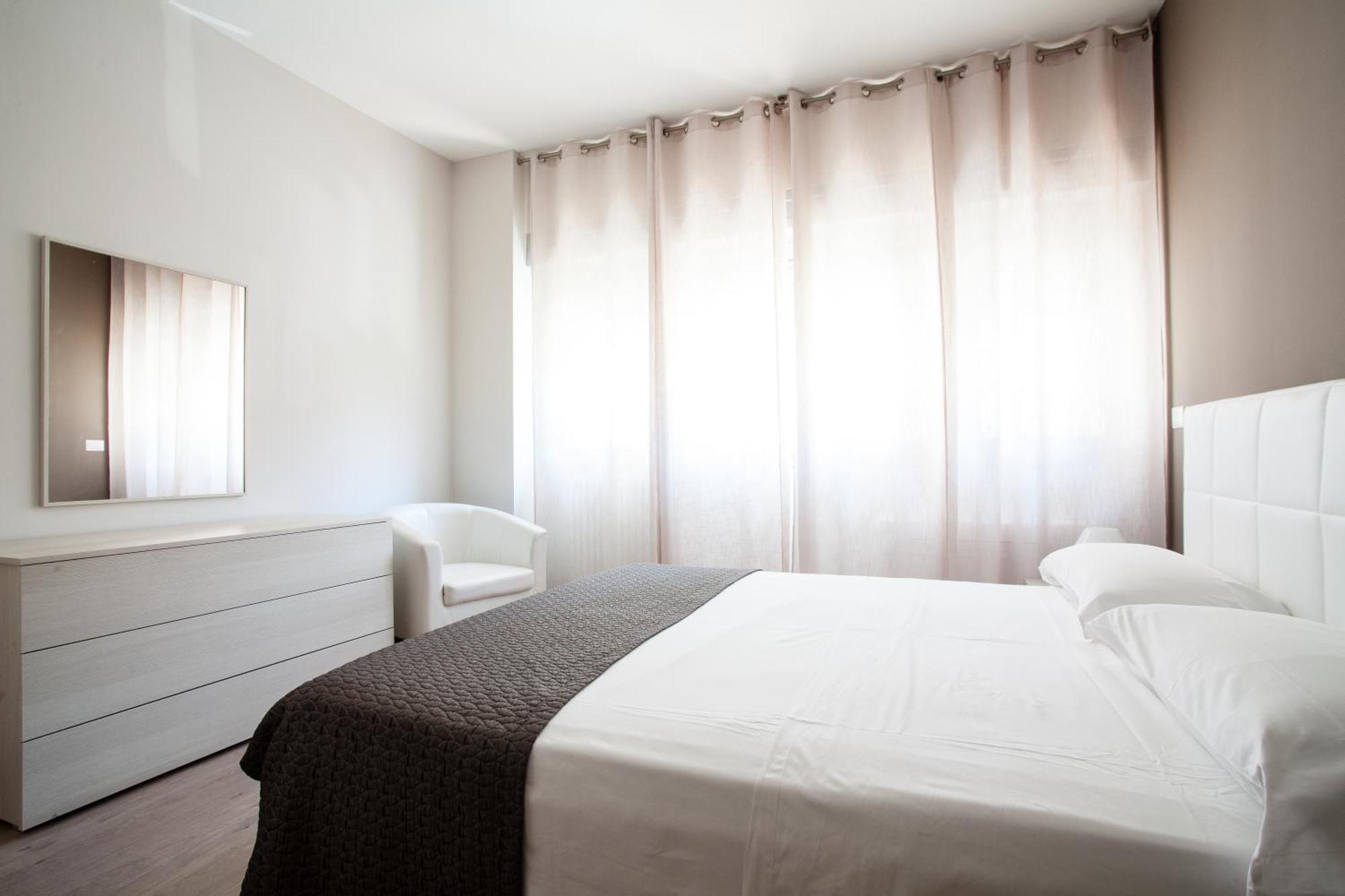 Astoria Suite Apartments — Photos 3